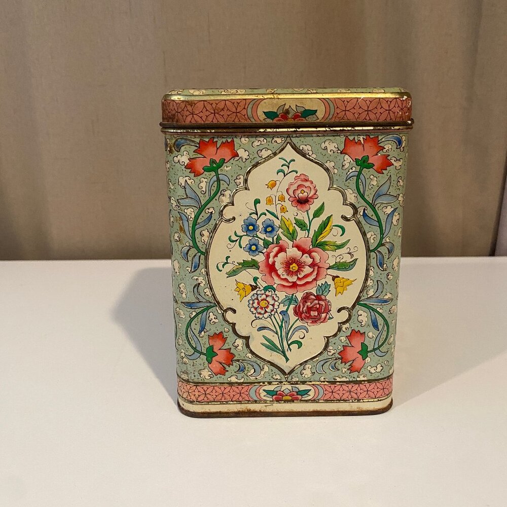 Vintage Daher Decorated Tin‎ Floral Roses Cottage Style 6.5"x4.25"